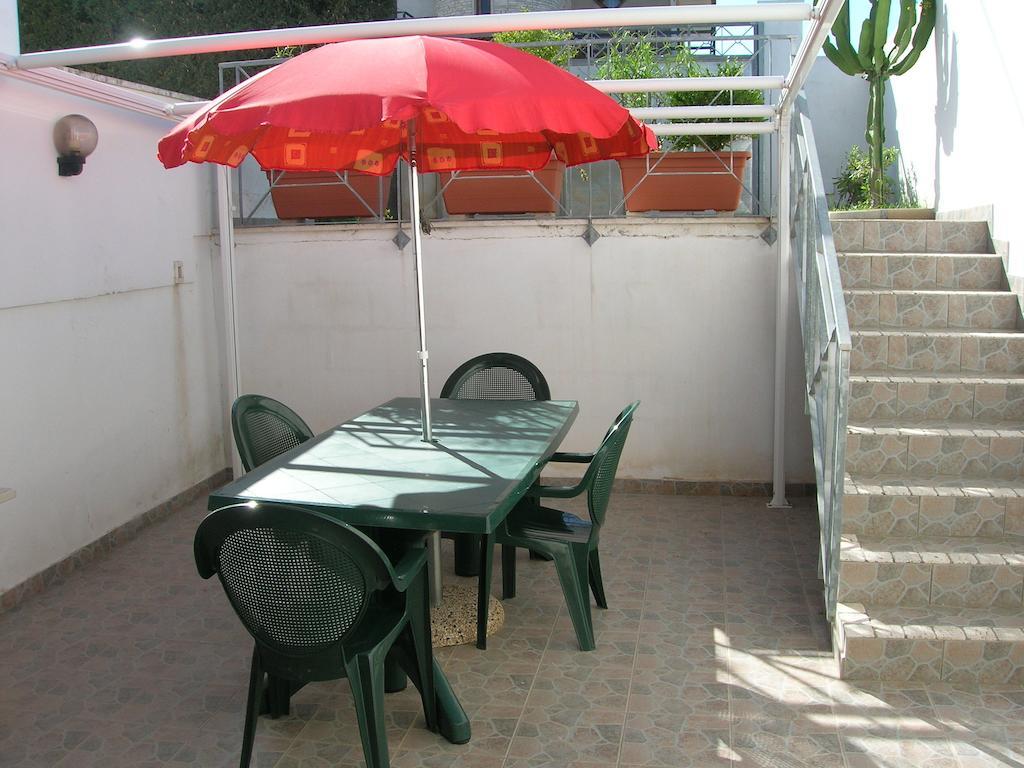 Appartamento Tavernetta Lecce Habitación foto